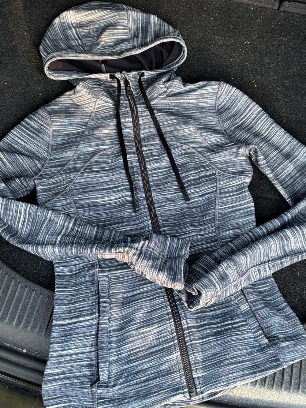 lululemon athletica Men’s Blue Striped Crewneck Sweater